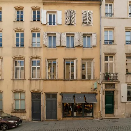 Le Dom Calmet 公寓 南锡